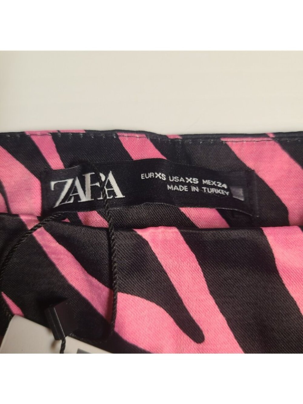 Zara Pants Zebra Print High-Waist Satin Effect Flare Leg Pant Black XS 1478 045 - Picture 8 of 9